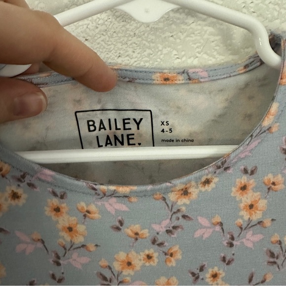 BAILEY LANE Stitch Fix Short Sleeve Flowered Ruffle Dress - Picture 6 of 9